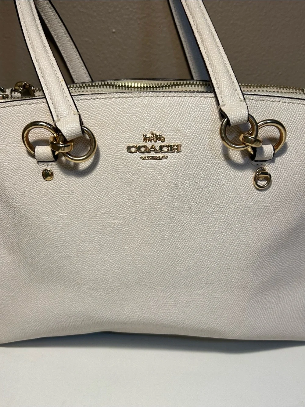 Coach good white